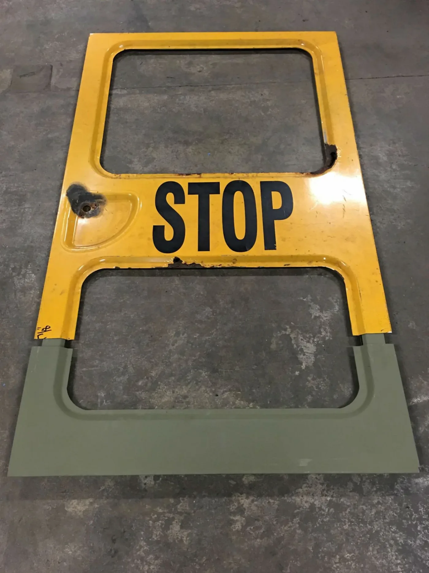 IN205 IC E Door REPLACEMENT Door Bottom. - International/Amtran replacement part #IN205