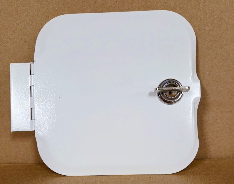 T095 Thomas Fuel Door with latch.